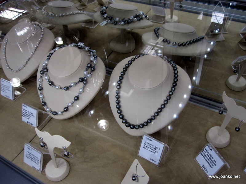 What can you find at Costco jewelry department? Your Gift Expert